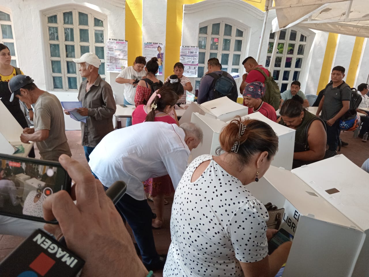 AMLO vota