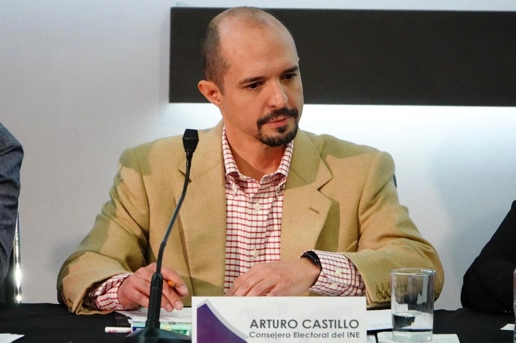 Arturo Castillo, consjeero del INE, argumentó que los acordeones podrían invalidar la elección judicial