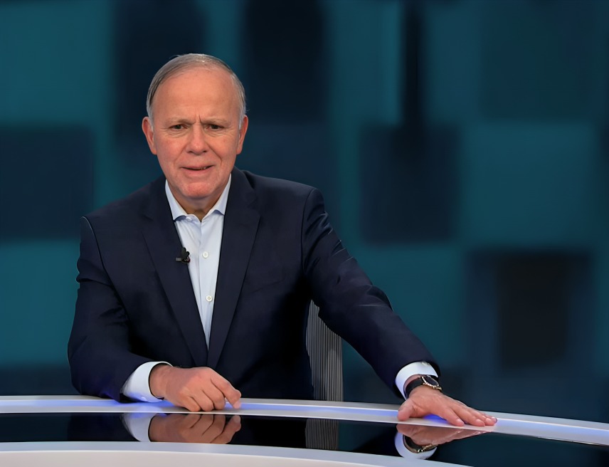 Ciro Gómez ciritica a Kristi Noem