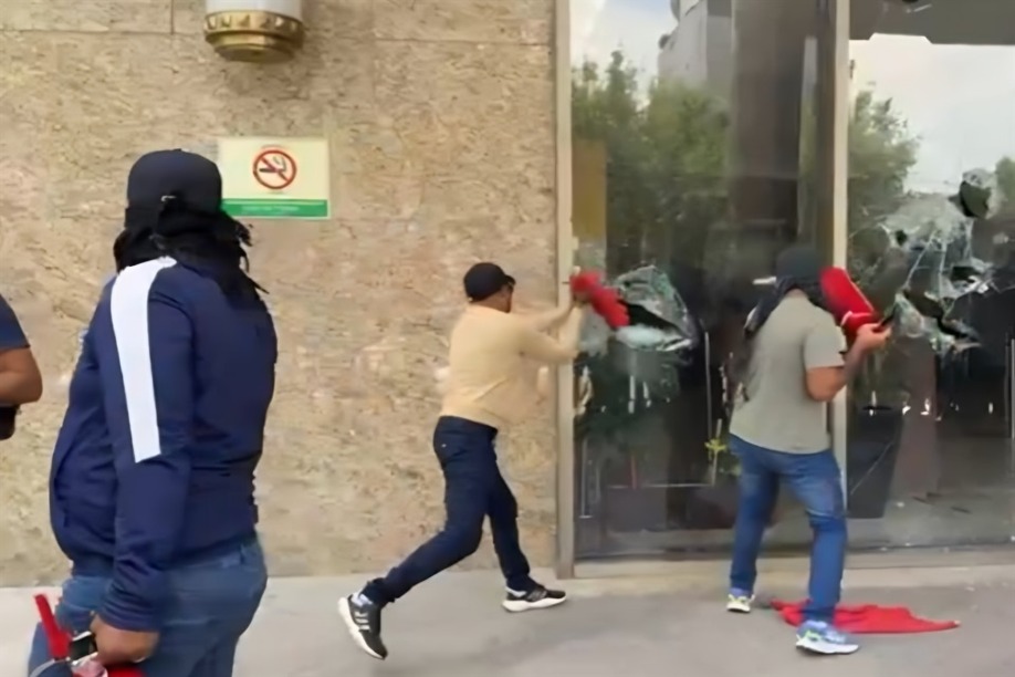 CNTE destrozos