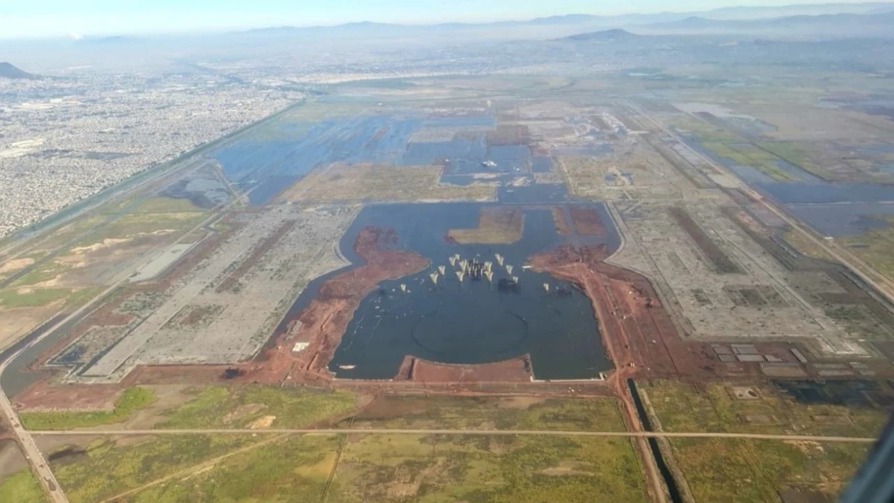 ¿De qué trata el documetnal del aeropuerto de Texcoco?