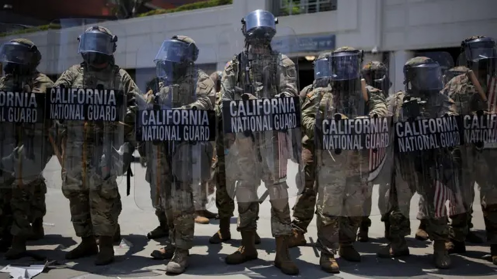Juez ordena a Trump devolver el control de la GN a California