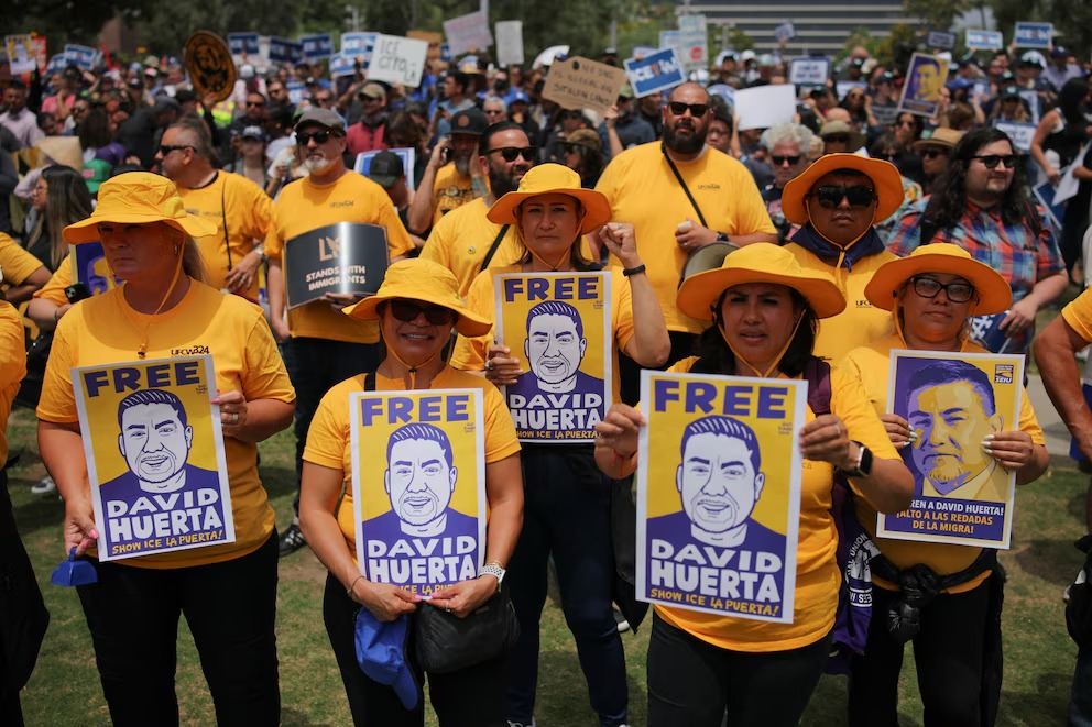 Manifestantes latinos