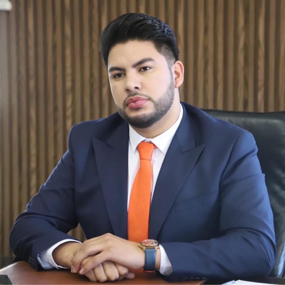 Richard Millán. Alcalde de MC presume su viaje a París