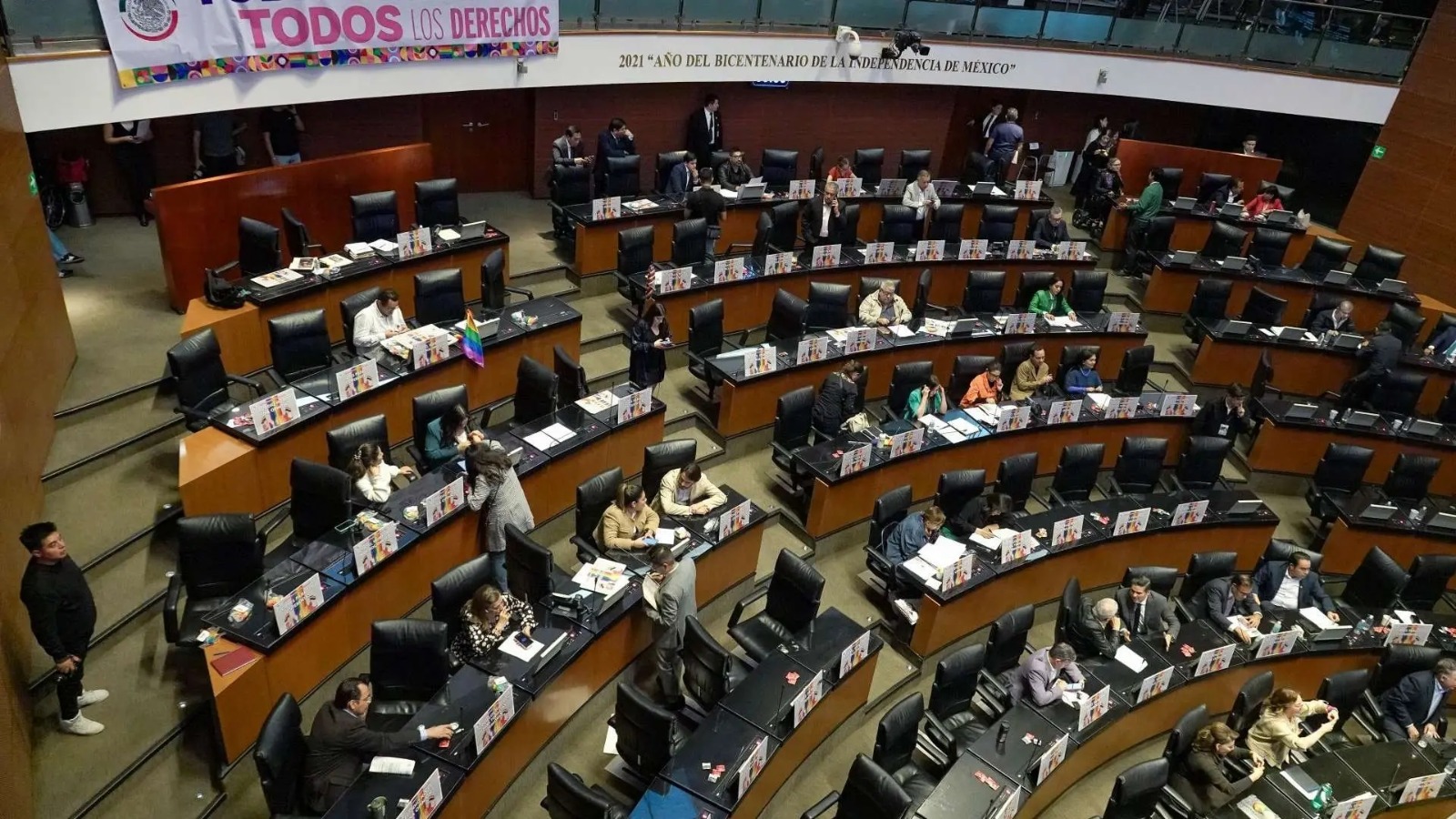 Senado aprueba entre conflictos ley de telecomunicaciones 