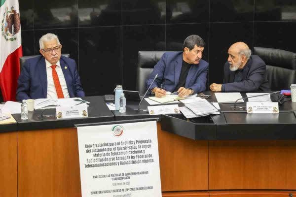 Senado aprueba ley de telecomunicaciones