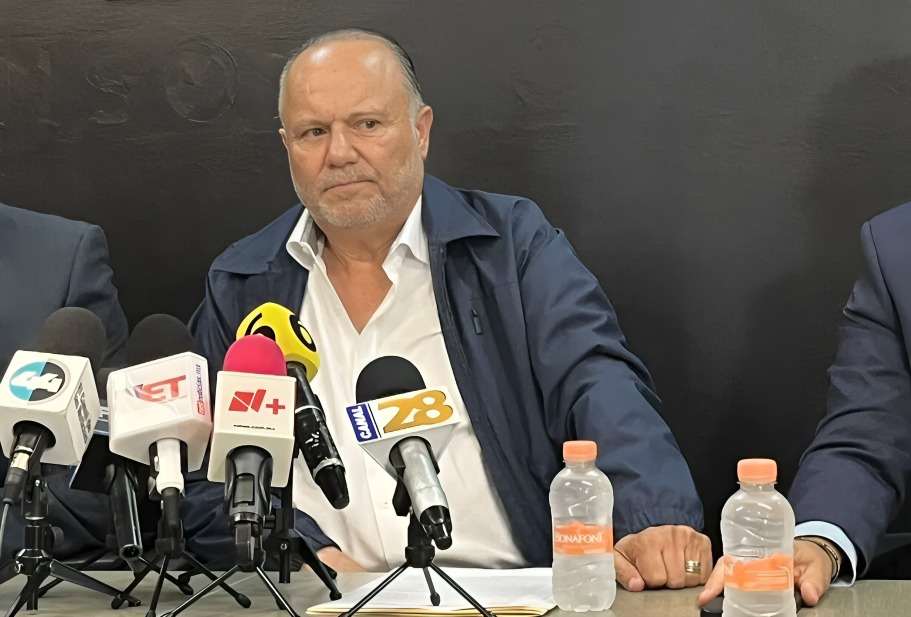César Duarte celebra fallos a su favor