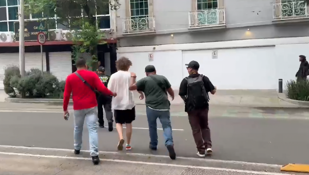 Corren Luisito Comunica marcha gentrificación