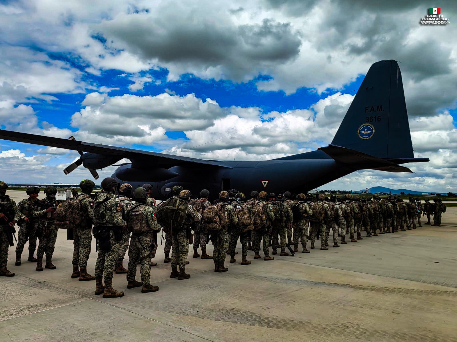 Defensa envía 90 elementos de Fuerzas Especiales a Sinaloa