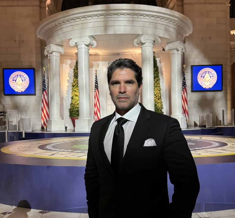 Eduardo Verastegui comparte video en la Casa Blanca