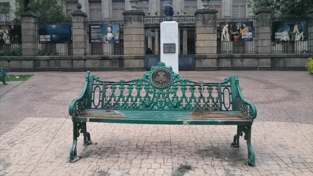 Banca sin estatuas