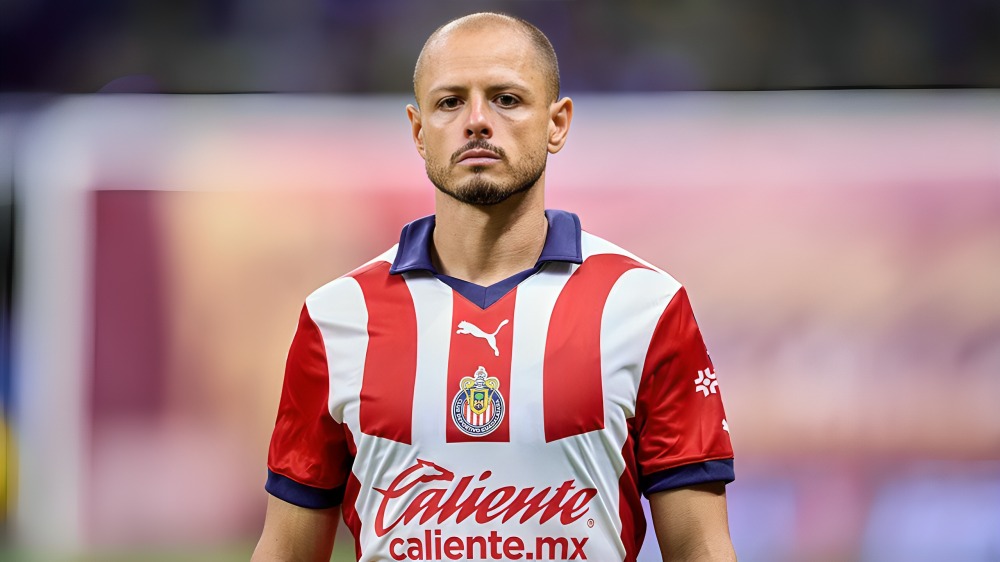 Marchas y Chivas se deslindan de Chicharito