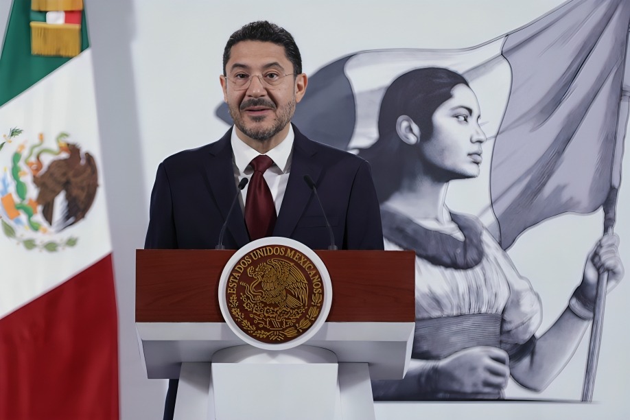Martí Batres revela detalles de la rehabilitación de quirófanos del Issste