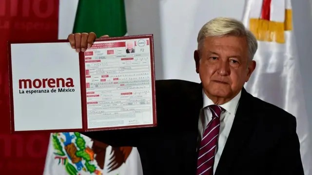 Morena busca defender su origen ideológico