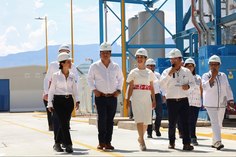 Sheinbaum promete 60 nuevas plantas de CFE