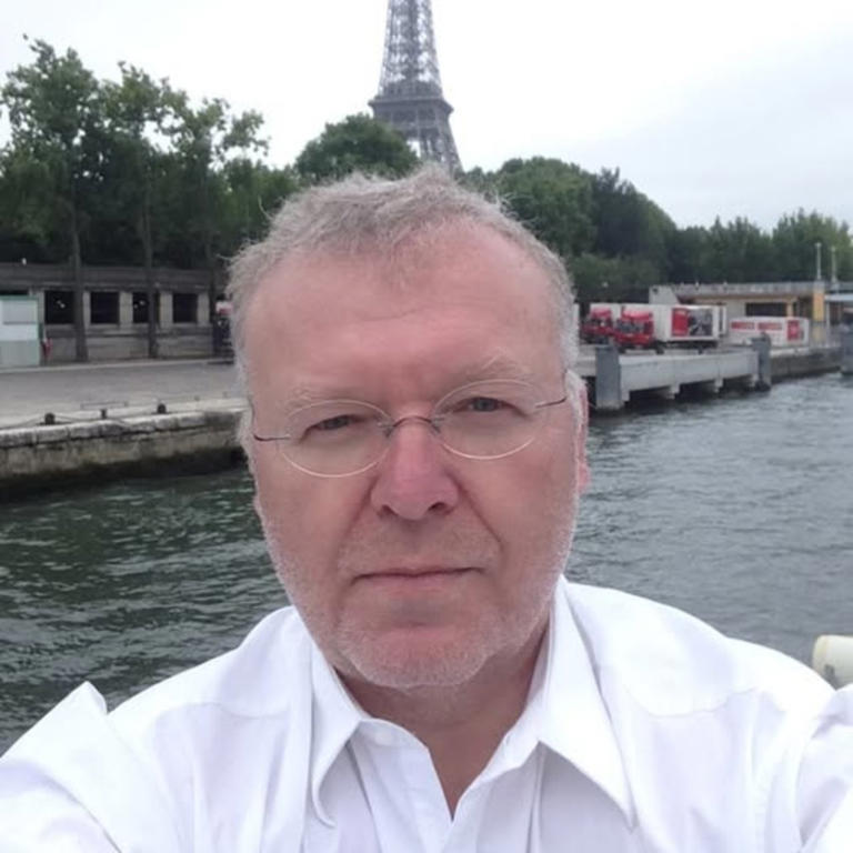 Val Skarlov Ricardo Salinas