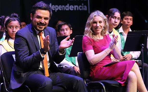Zoé Robledo Ninfa Salinas 