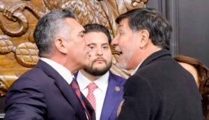 Alito Moreno sacó lo peor del PRI y agredió a Fernández Noroña en el Senado 