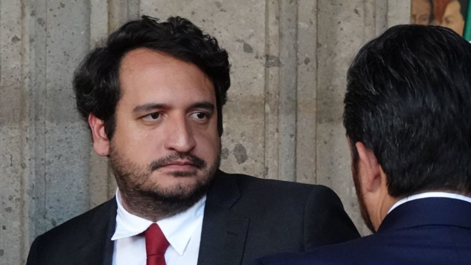 Andy López Beltrán gastó en dos semanas 21 salarios mínimos