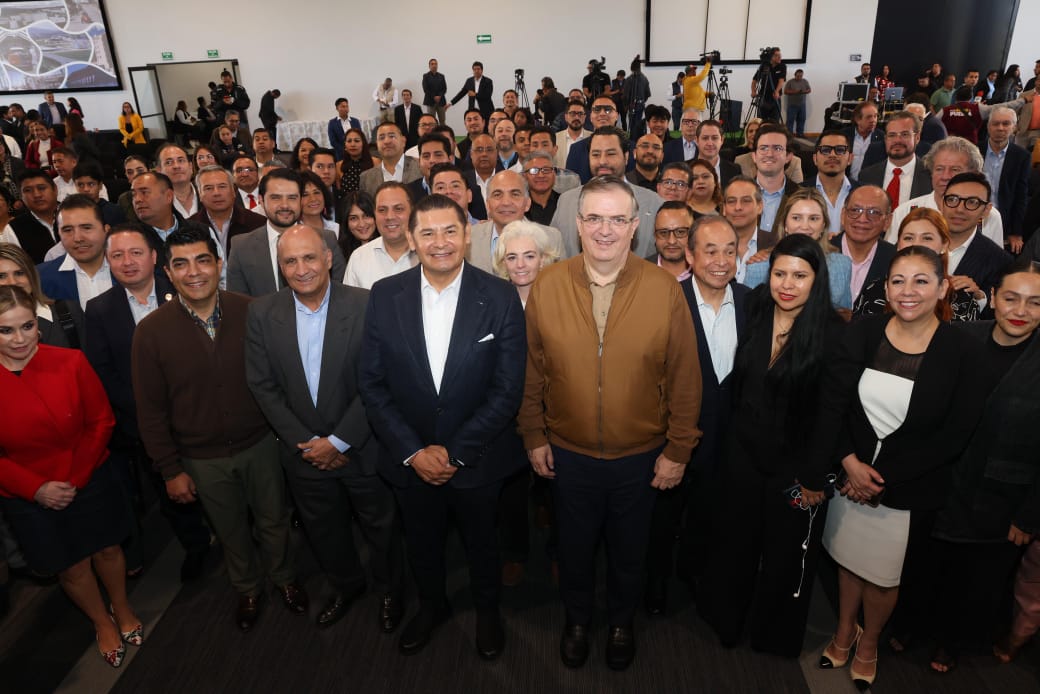 Armenta convoca a empresarios a invertir en San José Chiapa