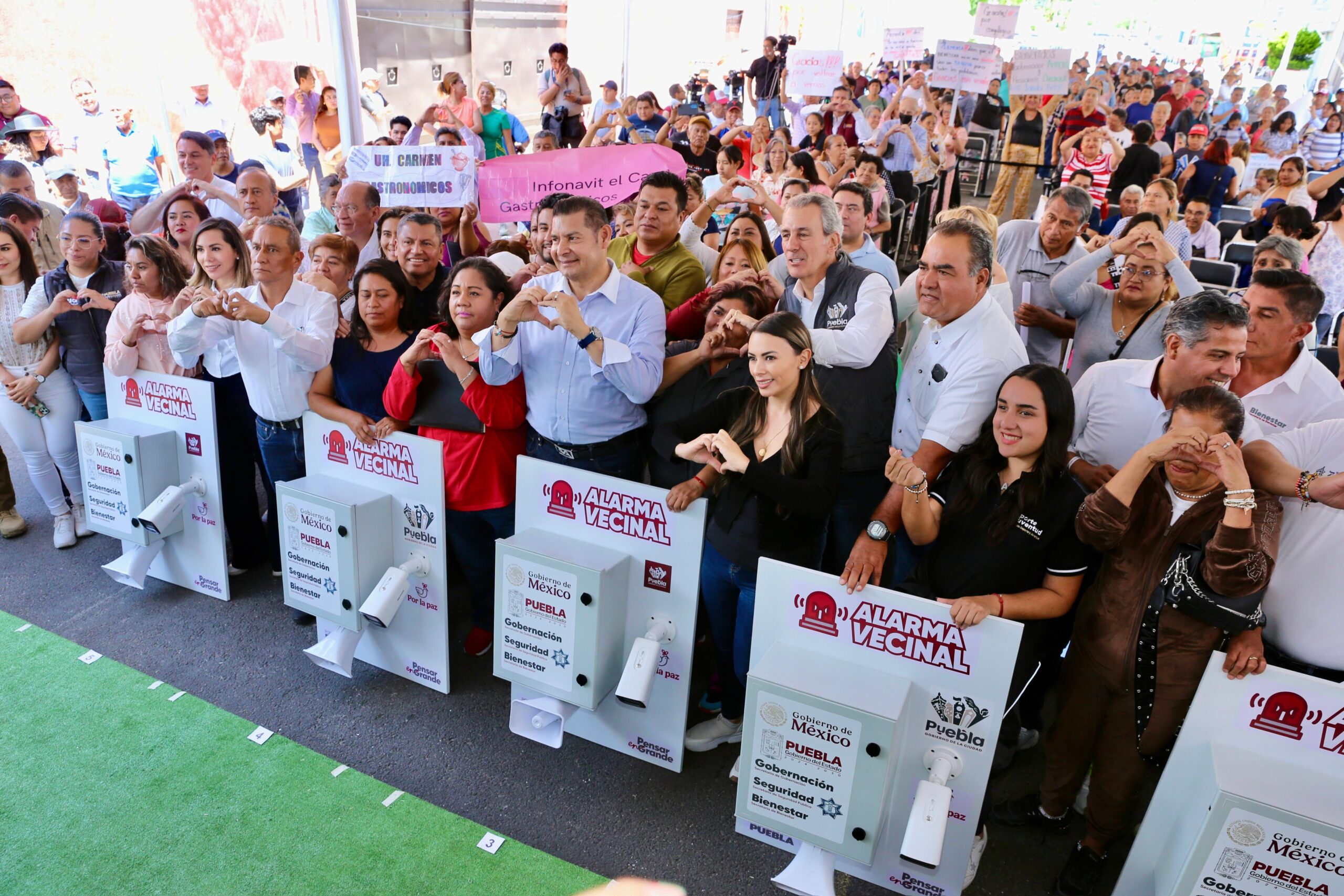 Armenta instala Comités de Paz en San Baltazar Campeche