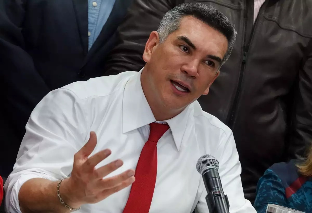 Avista a Alito Moreno en restaurante de lujo