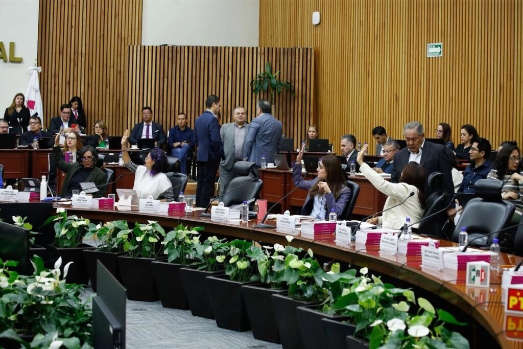 INE exonera a Pío López Obrador