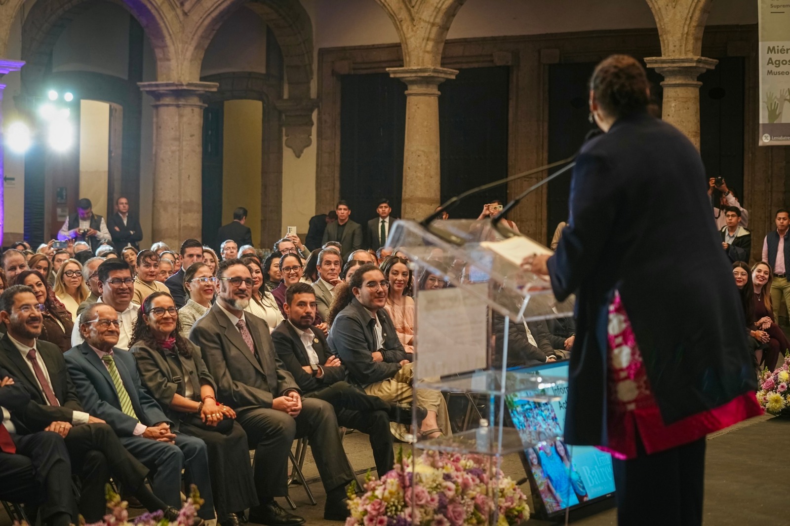 Informe de Lenia Batres