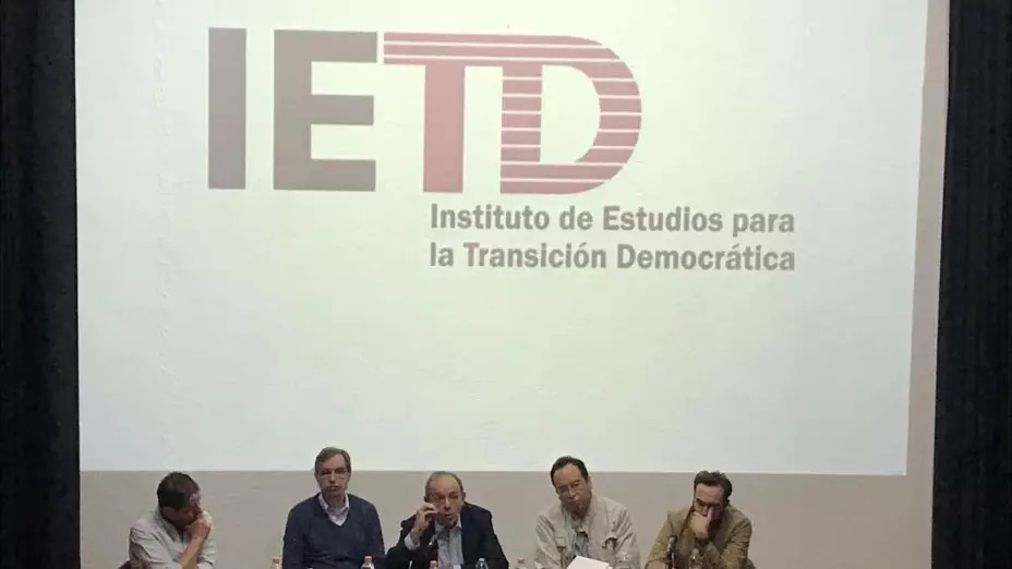Lorenzo Córdova firmó carta del IETD