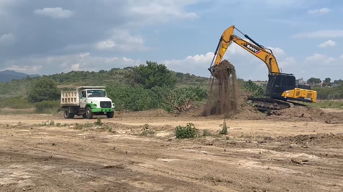 Martí Batres inicia obras de hospital del Issste en Oaxaca