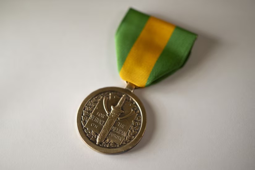 Medalla de servicio militar de EU frotneriza