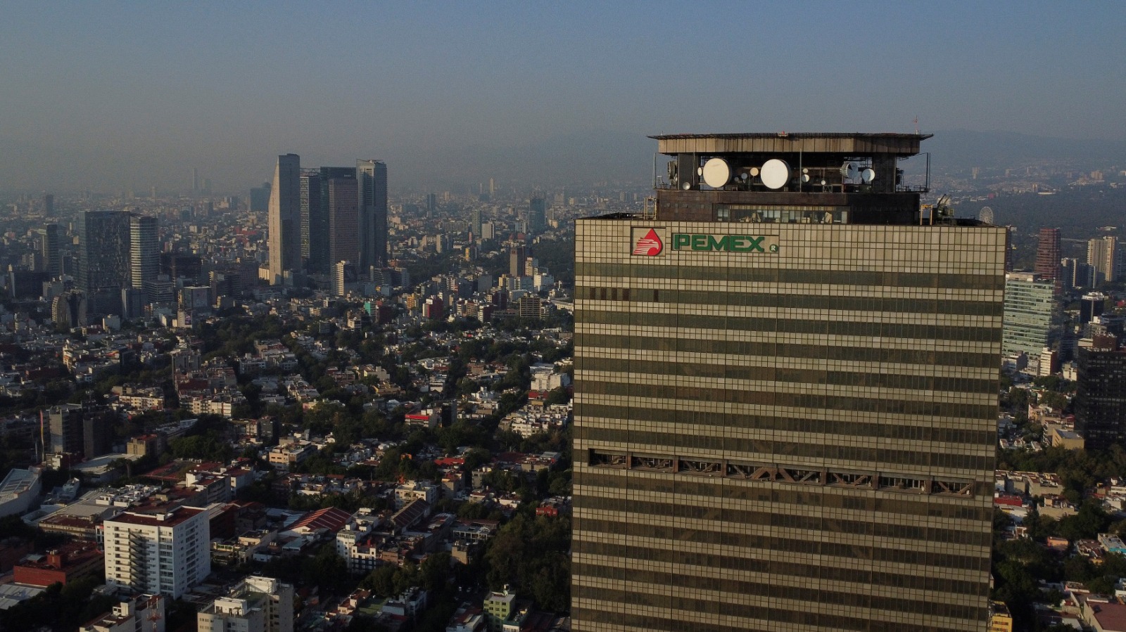 Pemex logró sobrevivir pese al saqueo del PRIAN