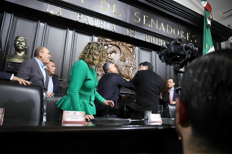 ¿Quiénes participaron en pelea del Senado?