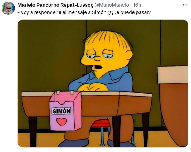 Usuarios exhiben a Simón Levy