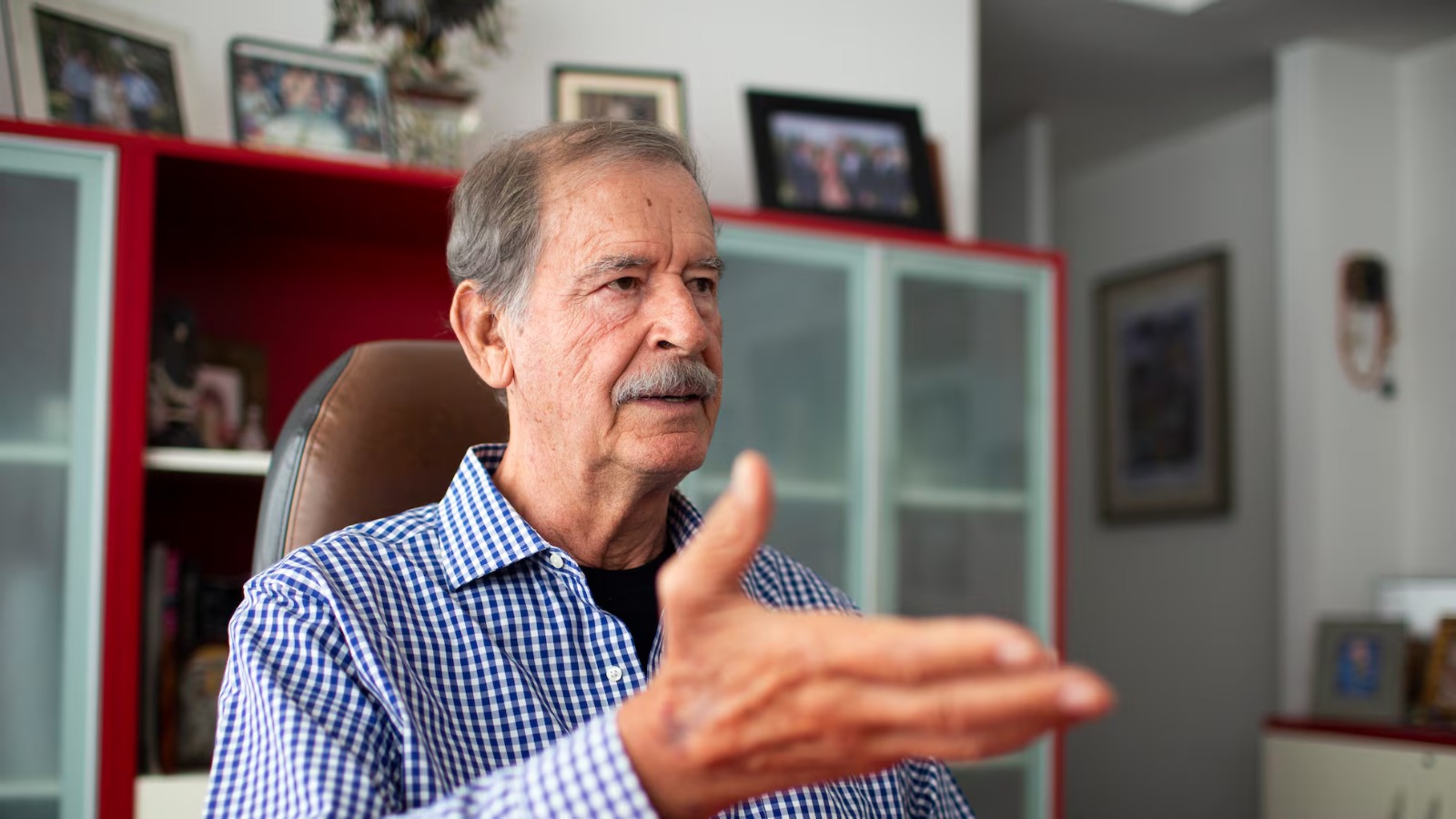Vicente Fox confiesa que su gobierno escuchó más a empresarios que al pueblo