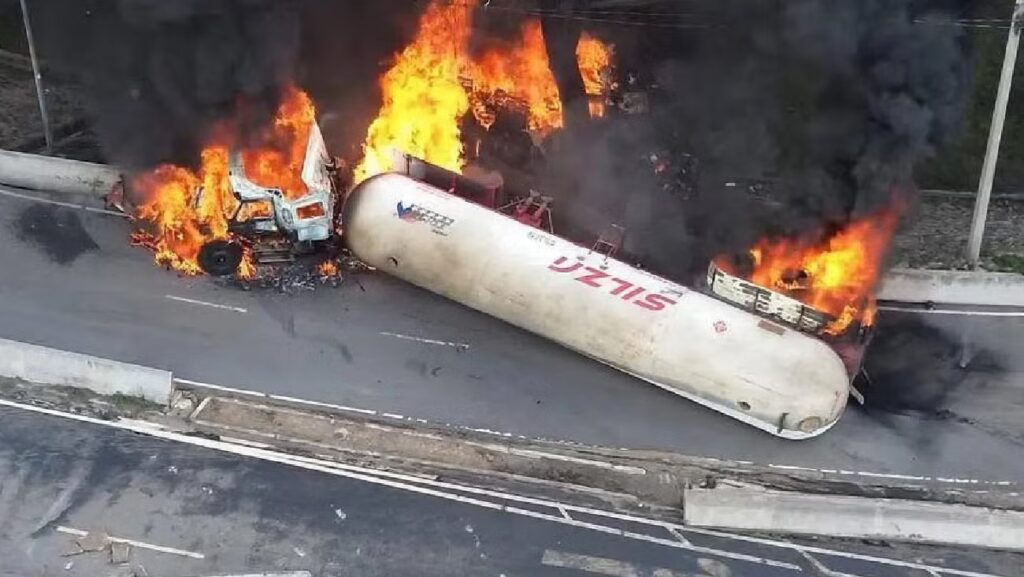 accidente pipa iztapalapa
