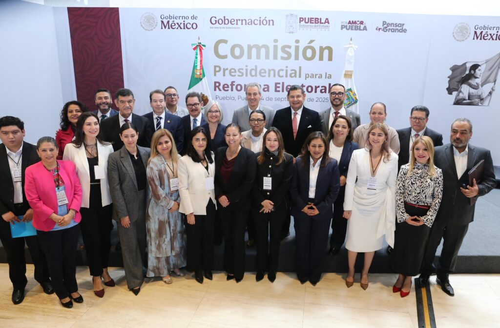 Asistentes a evento Reforma Electoral