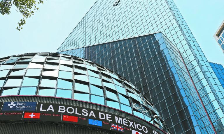 BMV vs Grupo Salinas