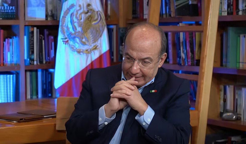 Calderón autorizó pensiones millonarias para trabajadores de LyFC