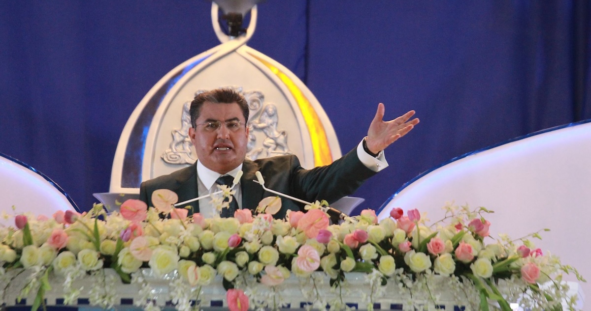 Naasón Joaquín Luz del Mundo