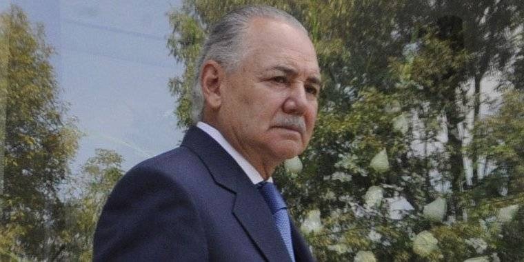 Salinas Pliego reconoce enorme deuda con todo mundo