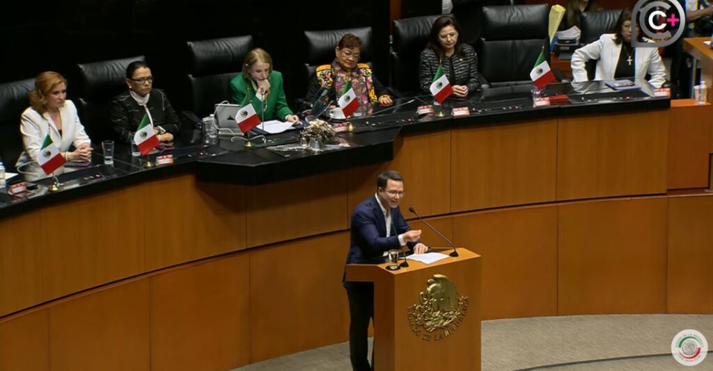 Ricardo Anaya en tribuna