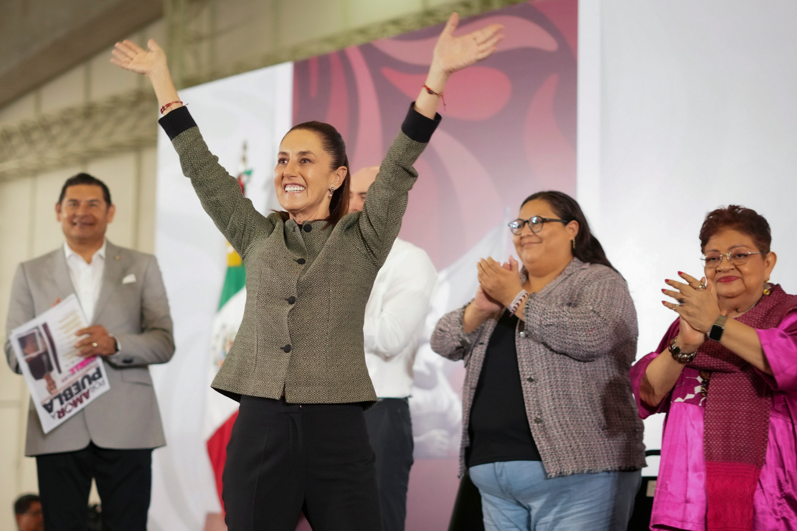 Sheinbaum presenta avances en Puebla 