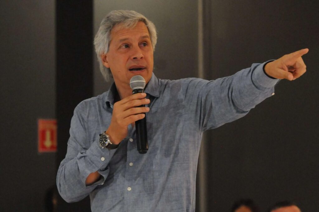 Claudio X. González