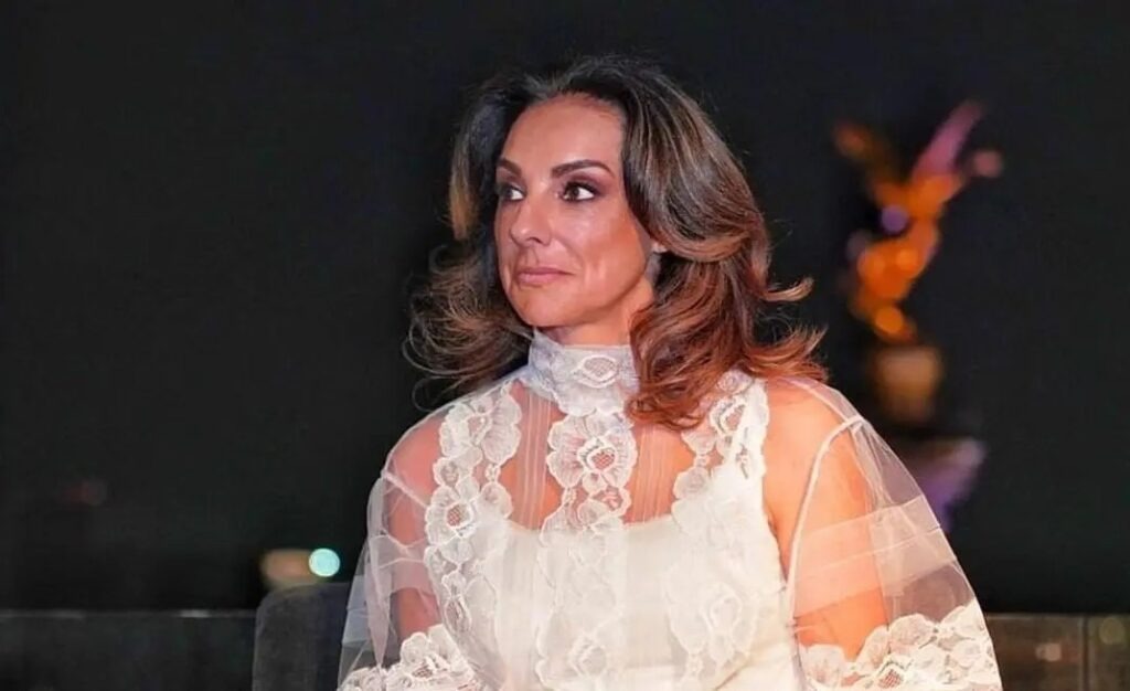 Ignoran a Lourdes Mendoza en foto México Libre