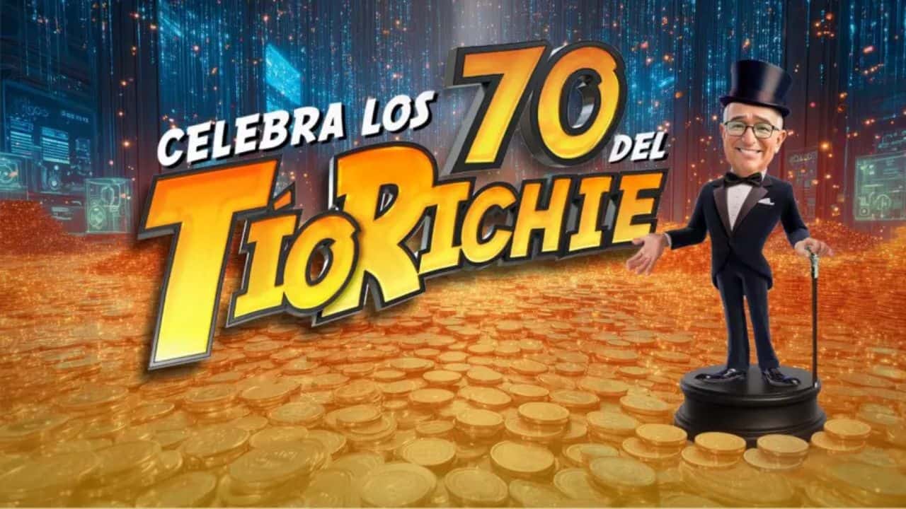 Invitación a fiesta de Salinas Pliego 