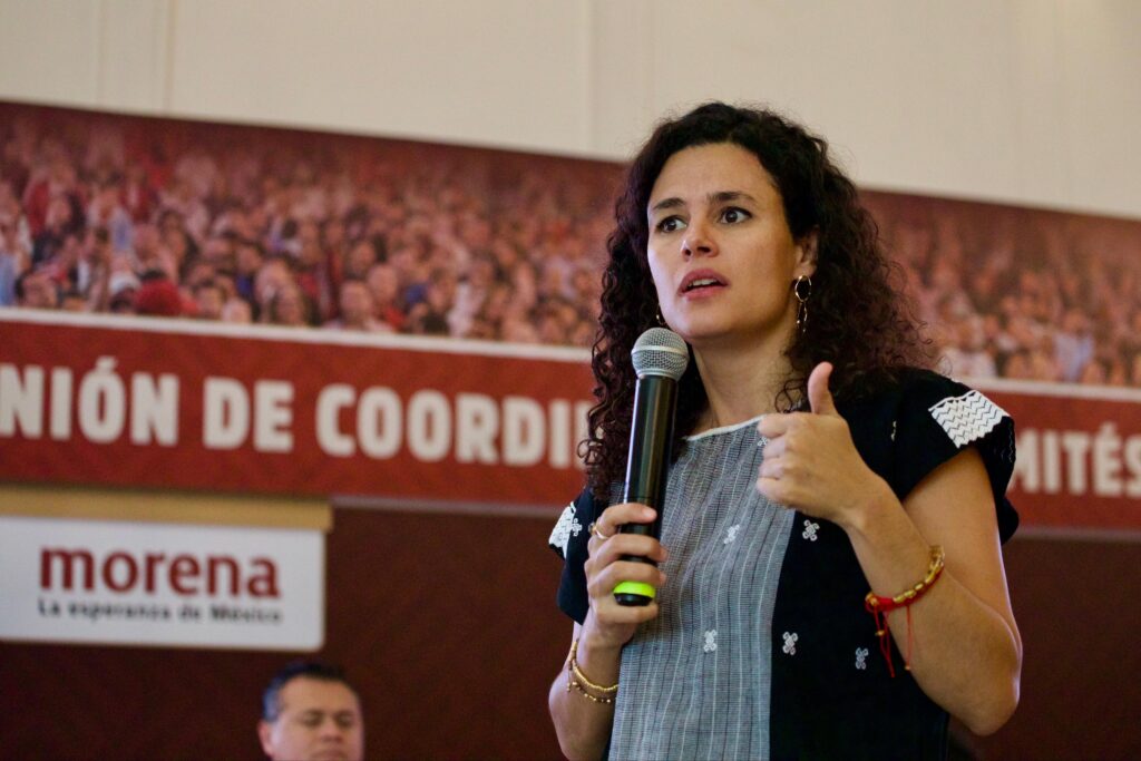 Luisa Alcalde responde a Maru