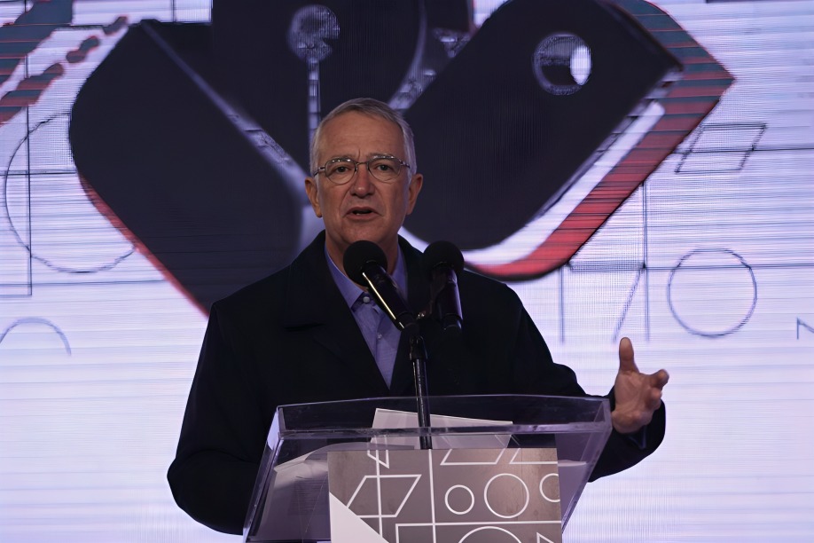 Panista asegura que Morena se vengaría de Salinas Pliego por AMLO