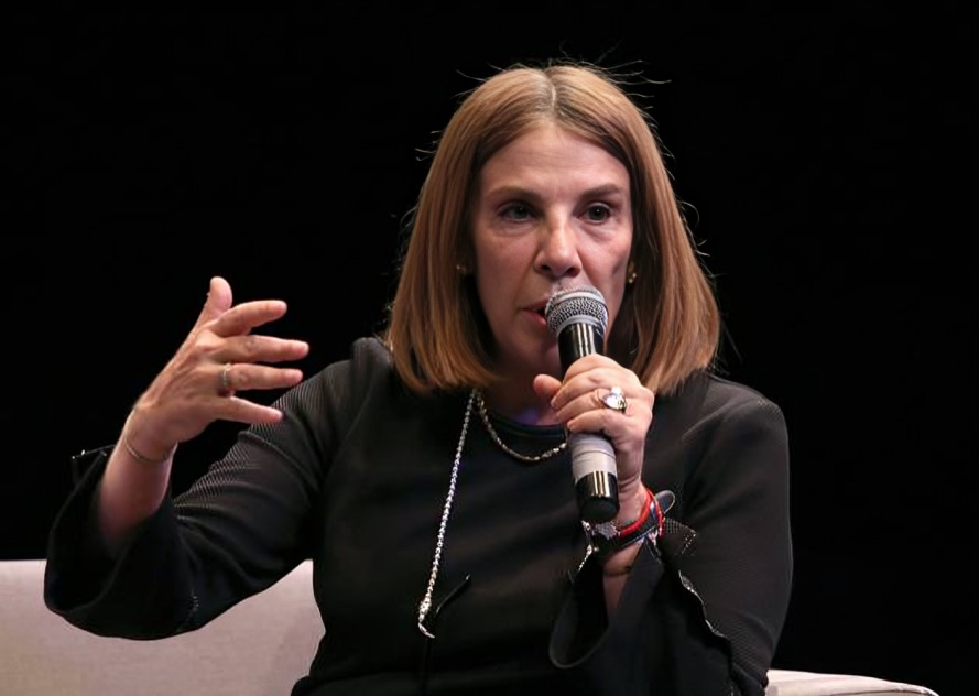 Sabina Berman arremete contra Salinas Pliego