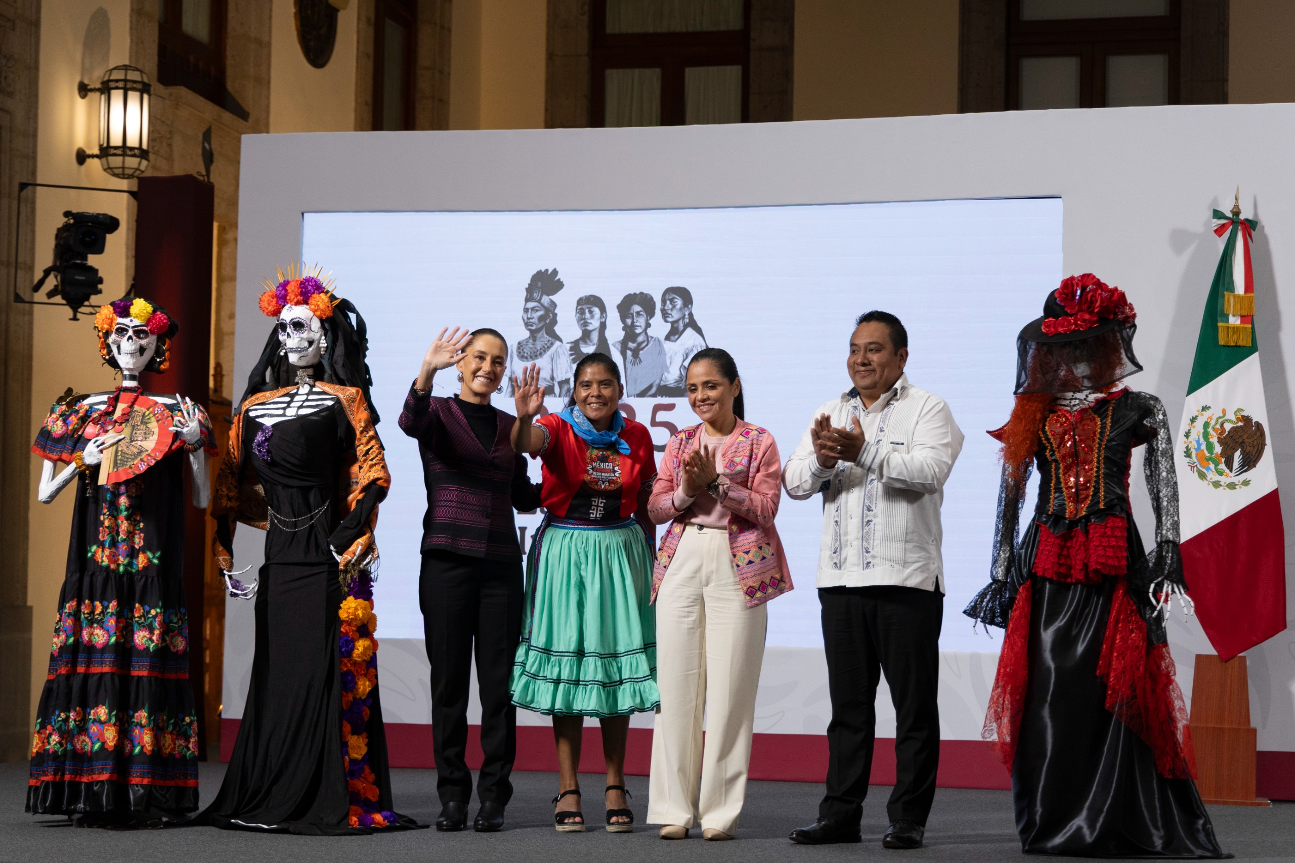 Sheinbaum en Día de Muertos